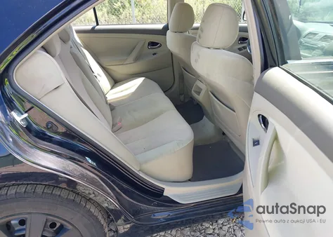 2011 Toyota Camry Le z USA, uszkodzony, nr VIN 4T1BF3EK2BU191320